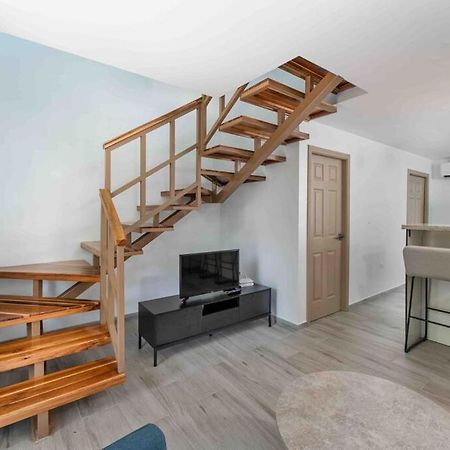 Cozy Beach Villa At The Shores 5 Minutes From The Beach West End Zewnętrze zdjęcie